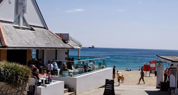 GYLLY BEACH, CLIFF ROAD, FALMOUTH